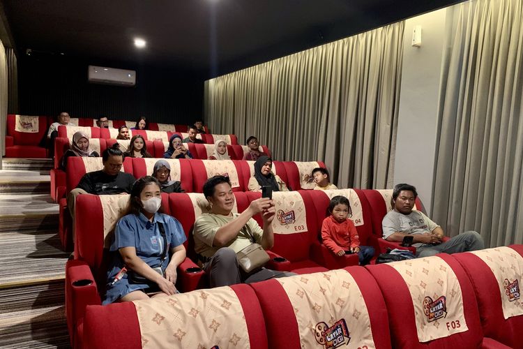 bioskop Alfamart, bioskop mini Alfamart, berita foto bioskop mini Alfamart, BERITA FOTO: Intip Bioskop Alfamart Pertama di Gading Serpong