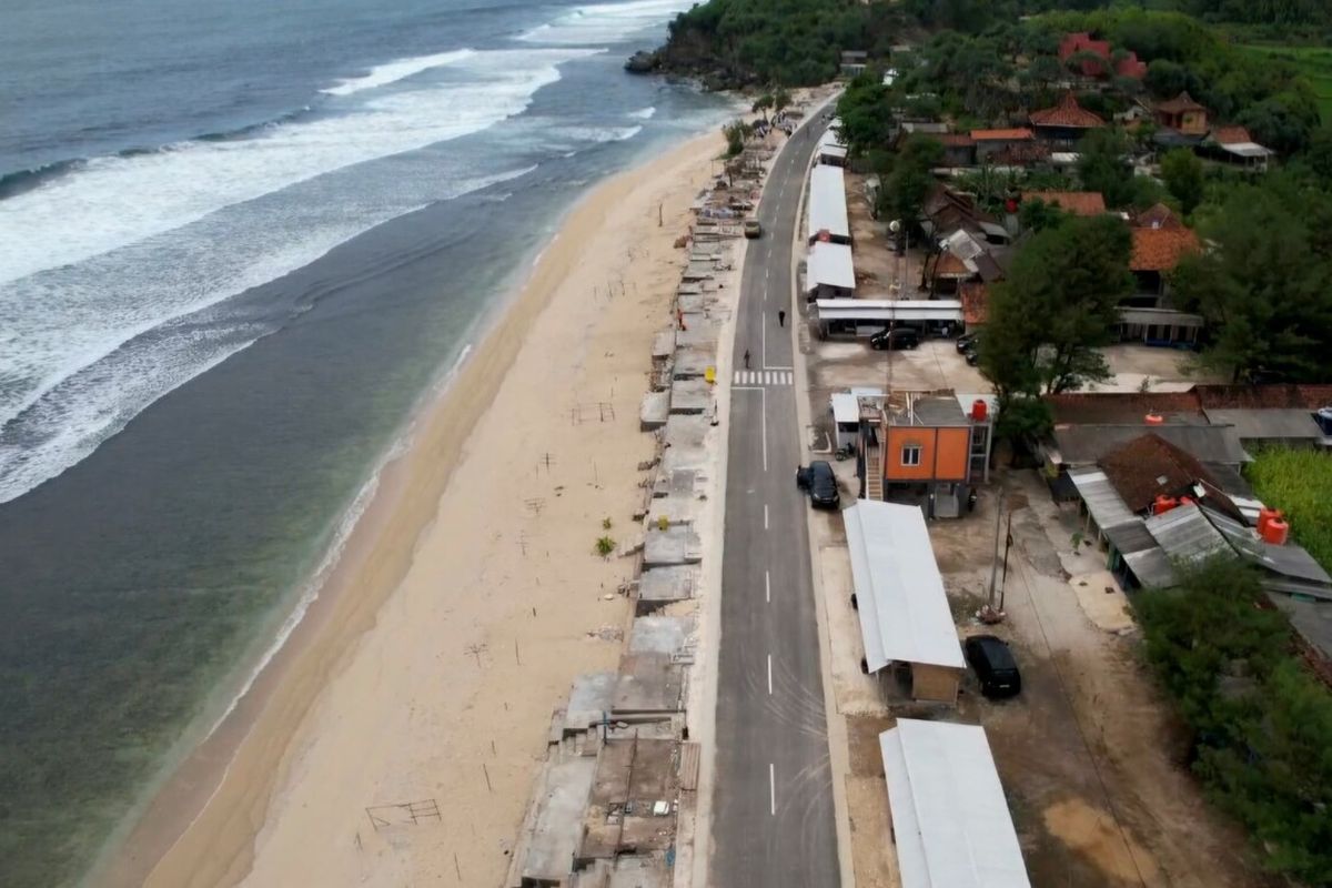 Gunungkidul, Pantai Sepanjang, Pantai Sepanjang Gunungkidul Ditata Mirip Jimbaran, Pedagang Wajib Ikuti Aturan
