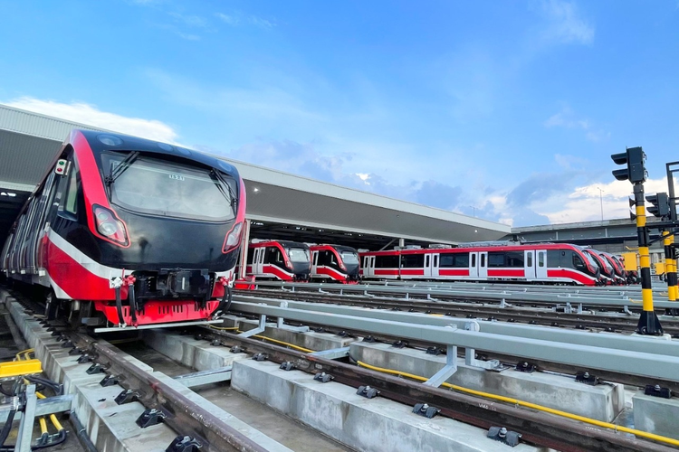 promo tiket kereta api, 5 Promo Tiket Kereta untuk Libur Akhir Tahun, KA Bandara sampai Whoosh, 1. Diskon 30 persen untuk KA jarak jauh, 2. Promo tiket KA Bandara hanya Rp 50.000, 3. Promo tiket KAI Wisata, 4. Promo LRT Jabodetabek tarif Rp 10.000, 5. Promo tiket Whoosh