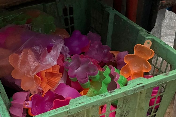 es gabus, Suderajat, pembuatan es gabus, es gabus adalah, Produsen Es Gabus Suderajat Buka Suara: Spons Itu Lebih Mahal daripada Sagu Aren