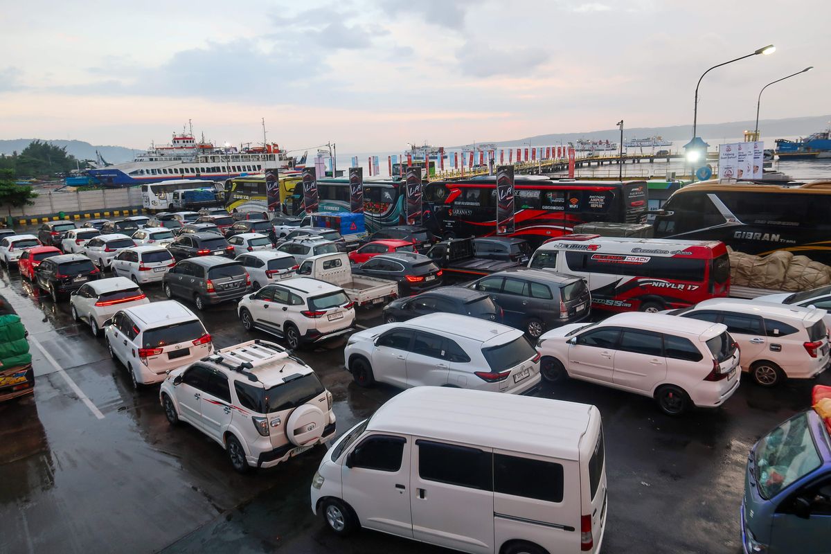 ASDP, Lebaran 2026, Pelabuhan Gilimanuk, Antrean Gilimanuk Susut dari 36 Km Jadi 20 Km, ASDP Ngebut Urai Kemacetan