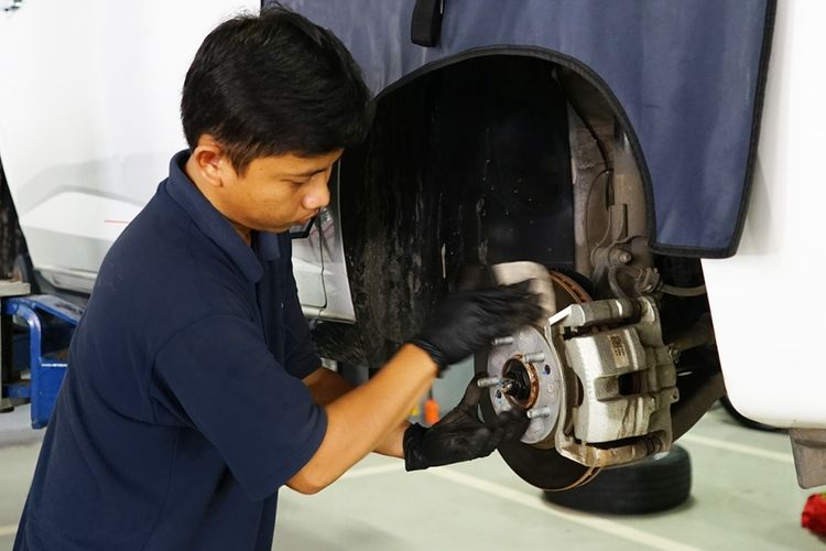 teknik pengereman, mobil, pengereman, kebiasaan, efisiensi, Pengereman, berkendara, 4 Kesalahan Pengereman, Bikin Mobil Cepat Rusak