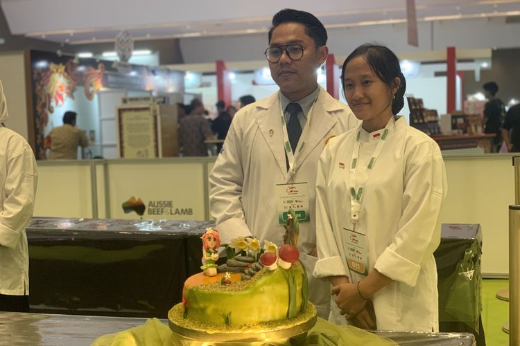 pameran fhi 2025, The 14th Salon Culinaire 2025, peserta kompetisi The 14th Salon Culinaire 2025, peserta disabilitas lomba The 14th Salon Culinaire 2025, lomba pastry peserta tuli, Karya Tanpa Suara, Saat Para Siswa Disabilitas Berkompetisi Dekorasi Kue