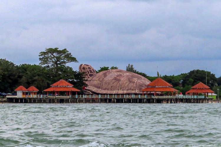 Jepara, 6 Pantai Indah di Jepara untuk Libur Santai, 1. Pantai Blebak, 2. Karimunjawa, 3. Pantai Kartini, 4. Pantai Bandengan, 5. Pantai Pulau Panjang, 6. Pantai Teluk Awur