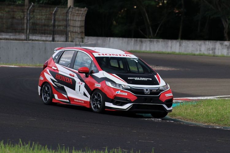Honda Racing Indonesia, ITCR, Mandalika, mandalika, Mandalika Festival of Speed, Honda Racing Indonesia Sapu Bersih Podium di Mandalika