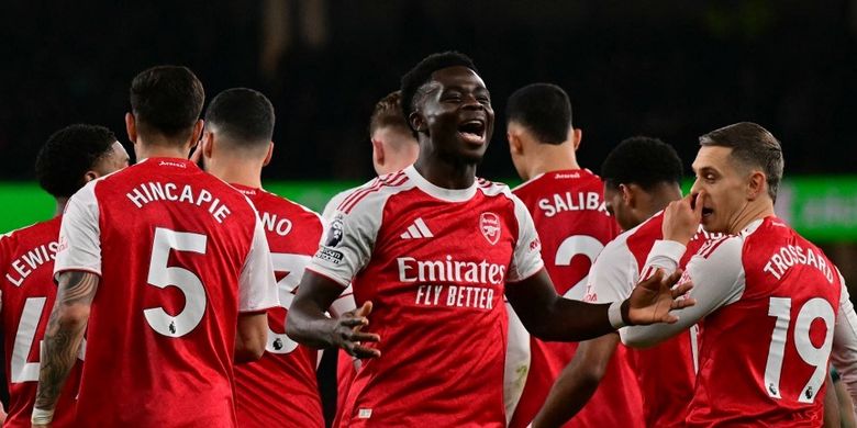 Liga Inggris, Wolves, Arsenal, Piero Hincapie, Wolverhampton Wanderers, Hugo Bueno, Riccardo Calafiori, Liga Inggris 2025-2026, Bukayo Saka, Hasil Wolves Vs Arsenal 2-2, Gol Bunuh Diri Riccardo Calafiori Buat The Gunners Gagal Menang