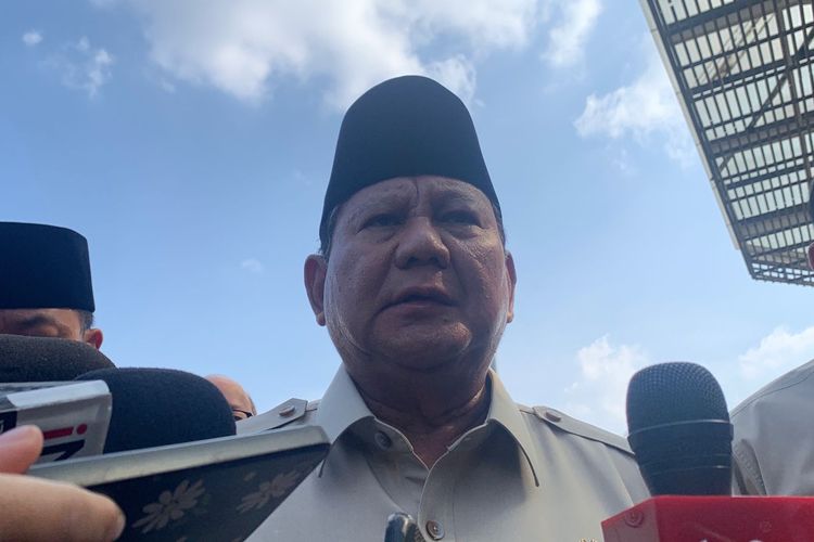 Prabowo, Tim Mawar, Tim Mawar kopassus, Tim Mawar Prabowo siapa saja, Jejak Tim Mawar, dari Bayang Gelap 1998 ke Lingkar Kekuasaan, Asal-Usul Tim Mawar: Dari Perintah Rahasia ke Tragedi Nasional, “Too Much”: Kritik atas Bagi-bagi Jabatan, Istana dan Alasan Formal, Dari Cijantung ke Istana: Ironi dan Ingatan Kolektif