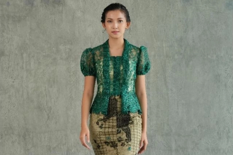kebaya wisuda, Rekomendasi kebaya, Kebaya janggan, kebaya janggan, Kebaya kutubaru, kebaya kutubaru, kebaya Kutubaru, kebaya modern, Kebaya Wisuda, rekomendasi kebaya, rekomendasi kebaya wisuda, rekomendasi kebaya modern, rekomendasi kebaya wisuda 2025, rekomendasi kebaya untuk wisuda, rekomendasi warna kebaya untuk wisuda, Rekomendasi Kebaya Wisuda untuk Inspirasi, Harga Rp 130.000-an