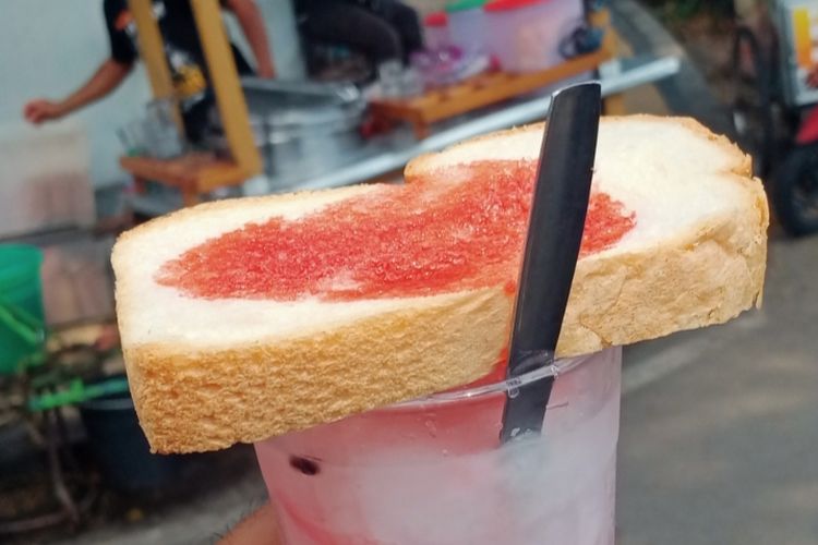 Kuliner, Magelang, Borobudur, 7 Rekomendasi Kuliner Legend Kaya Rempah Khas Magelang, 1. Mangut Beong, 2. Kupat tahu magelang, 3. Sop senerek, 4. Nasi Lesah, 5. Brongkos Magelang, 6. Sego godog, 7. Es tape ketan