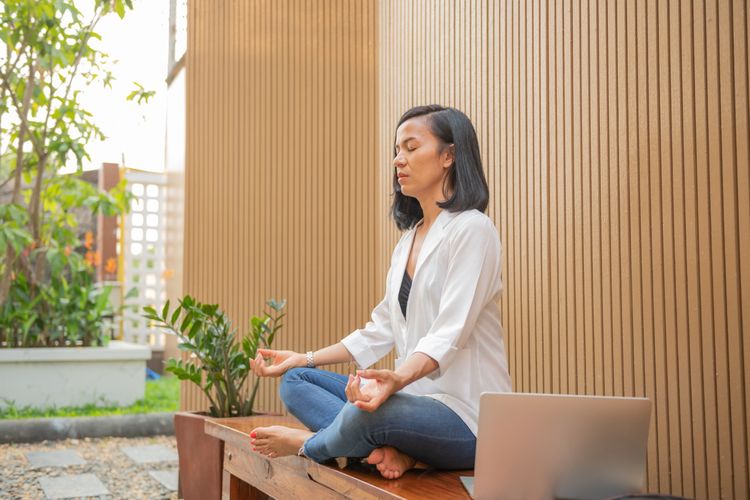Online learning, cara mengatasi stres, belajar di rumah, cara mengelola emosi, pjj anak sekolah, mendampingi anak belajar di rumah, anak pjj, anak online learning, stres anak belajar di rumah, stres anak PJJ, orangtua stres, Anak PJJ akibat Situasi Negara Tak Kondusif, Ini Cara Atasi Stres untuk Orangtua