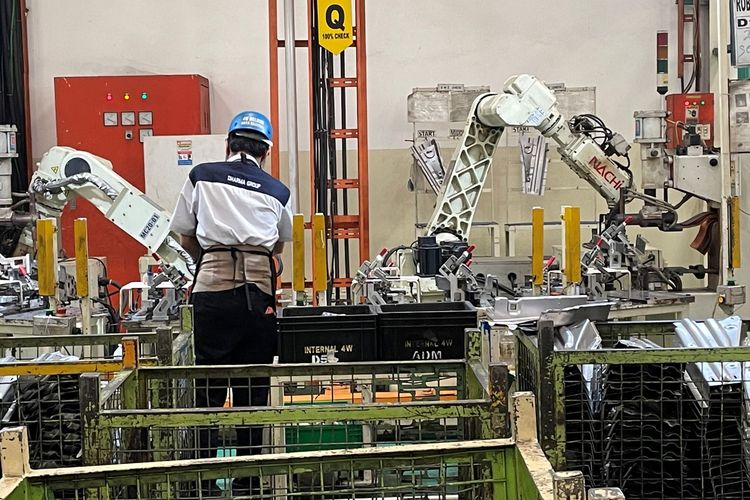 Penjualan Mobil, industri otomotif, ekspor komponen, Hamdan Dzulkarnaen, Ekspor Jadi Solusi Industri Otomotif di Tengah Penurunan Penjualan