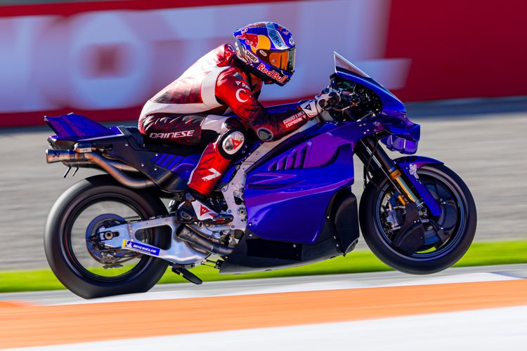 Casey Stoner, MotoGP, World Superbike, Toprak Razgatlioglu Dibandingkan dengan Casey Stoner