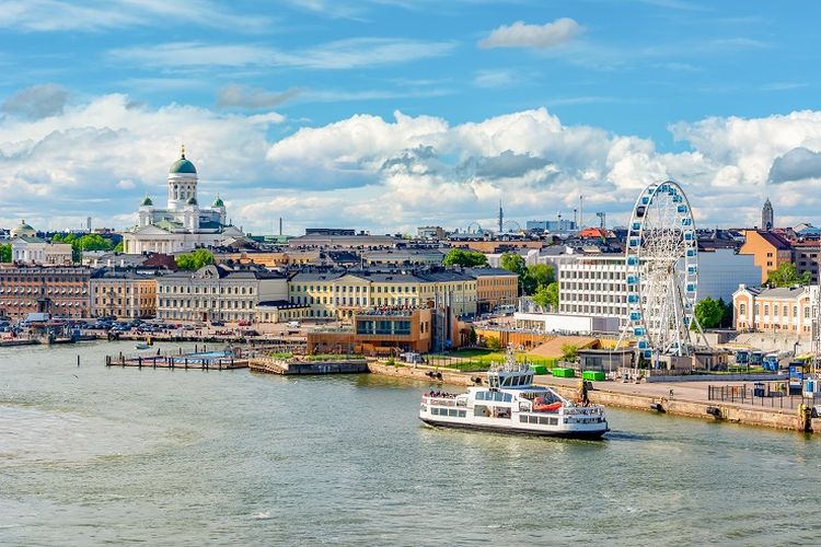 destinasi wisata paling bahagia di dunia, destinasi wisata membahagiakan di dunia, negara paling membahagiakan di dunia, 5 Destinasi Liburan Paling Bikin Bahagia di Dunia 2025, Ada Indonesia?, 1. Lisbon, Portugal, 2. Helsinki, Finlandia, 3. Orlando, Amerika Serikat, 4. Athena, Yunani, 5. Edinburgh, Skotlandia