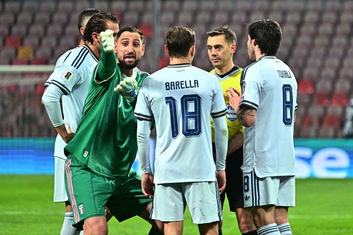 Piala Dunia 2026, Bosnia-Herzegovina, Gianluigi Donnarumma, bonus, Piala Dunia, Gianluigi Donnarumma Tegaskan Pemain Timnas Italia Tak Pernah Minta Bonus