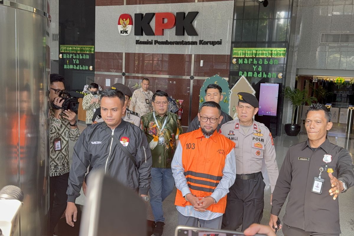 Gus Alex, Profil Gus Alex: Eks Stafsus Menag Yaqut yang Kini Ditahan KPK, Harta Tembus Rp 7,3 Miliar, Apa peran Gus Alex dalam kasus kuota haji?, Siapa sebenarnya sosok Gus Alex?, Bagaimana perkembangan harta kekayaan Gus Alex?, Mengapa kebijakan kuota haji menjadi sorotan?