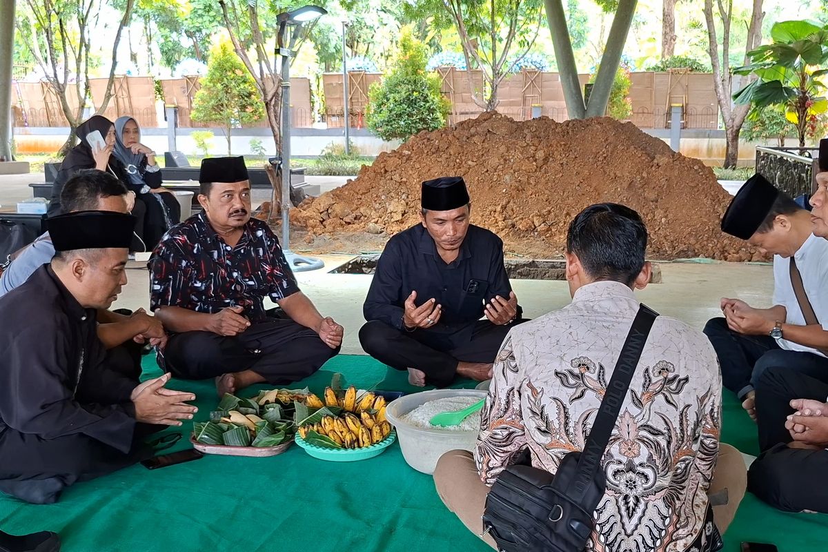 Rugaiya Usman, istri Wiranto, Jawa Tengah, upacara militer, pemakaman istri Wiranto, istri wiranto, Astana Ukir Sena Raga, Alasan Pemakaman Istri Wiranto Tidak Digelar dengan Upacara Militer