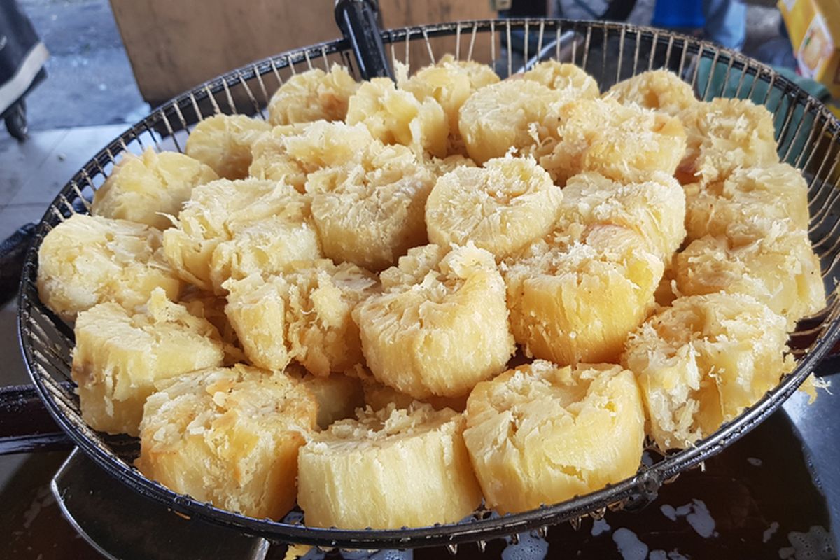 resep singkong goreng, resep singkong goreng merekah, resep singkong goreng sederhana, resep singkong goreng crispy, singkong merekah, Cara Bikin Singkong Goreng Merekah 5 Bahan, Tanpa Rebus dan Baking Soda