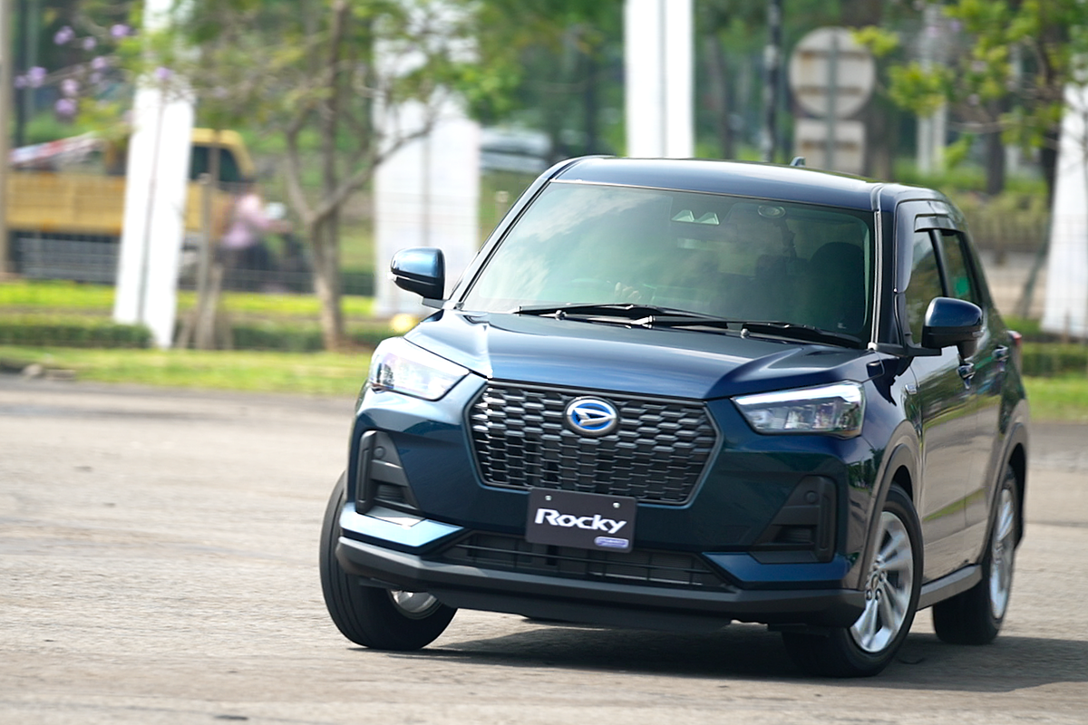 Daihatsu, produksi, penyerahan, Rocky Hybrid, November 2025, Daihatsu Rocky Hybrid Siap Masuk Garasi Konsumen Indonesia Bulan Depan