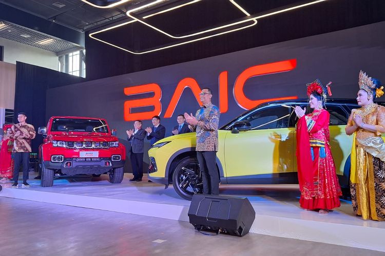 Beijing, polusi udara, Jakarta, kendaraan listrik, Transformasi Udara Biru Jakarta: Belajar dari Beijing, Dari Langit Kelabu ke Udara Bersih, Mendorong Mobil Listrik, Kondisi Jakarta, Kunci di Perubahan Budaya, Bukan Sekadar Teknologi, Menuju Langit Biru Jakarta
