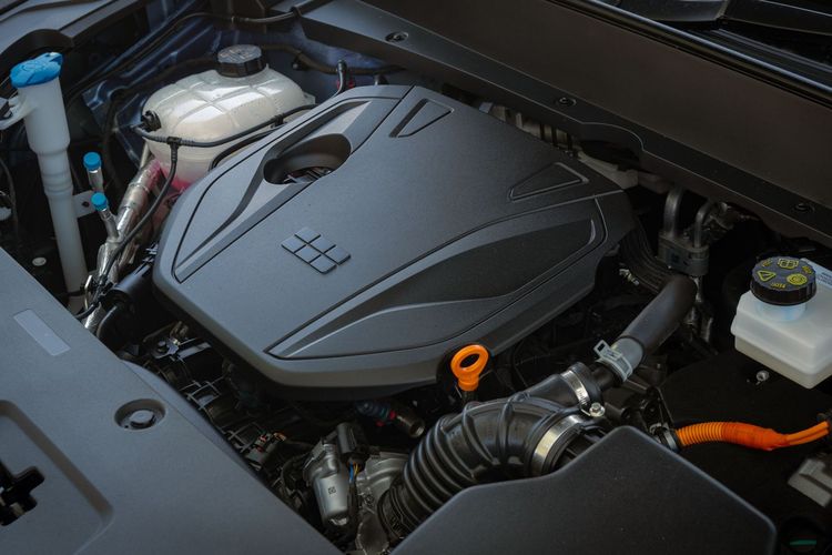 volvo, Geely, Mercedes-benz, kendaraan elektrifikasi, Geely Auto Indonesia, geely holding group, Geely Berbagi Teknologi dengan Merek Lain untuk Kembangkan Mobil
