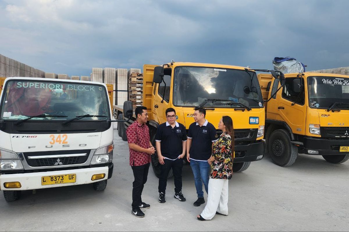 Mitsubishi Fuso, distribusi bahan bangunan, Mitsubishi fuso, PT Superior Prima Sukses Tbk, armada kendaraan, Mitsubishi Fuso Dukung Distribusi Bahan Bangunan di Lamongan