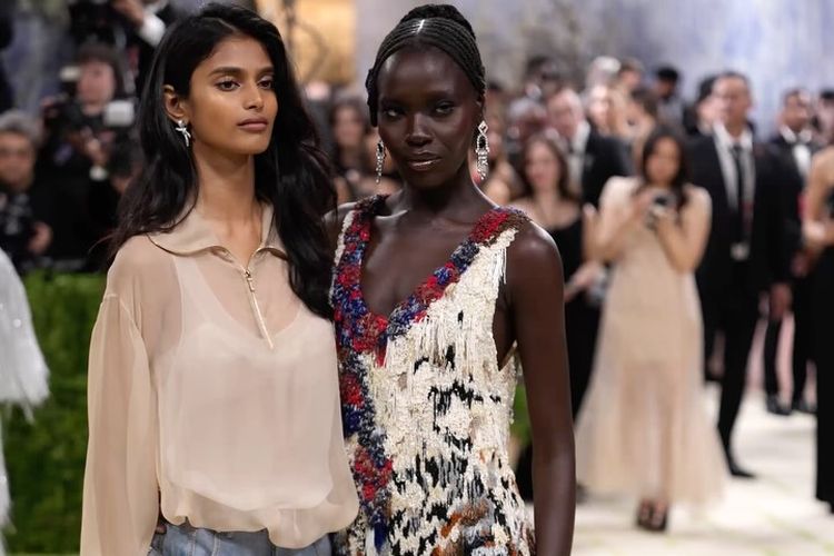Met Gala, Chanel, Bhavitha Mandava Tampil Sederhana di Met Gala, Celananya Ternyata Bukan Jeans, Bukan jeans biasa, Terinspirasi dari momen di subway, Penampilan sederhana yang jadi perdebatan, Mandava ingin tampil sebagai dirinya sendiri