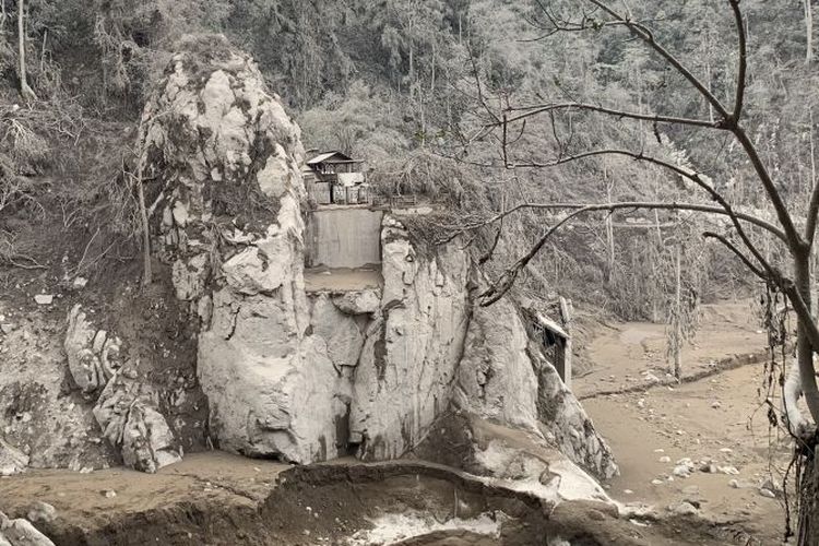 Jembatan Gladak Perak, Jembatan Besuk Kobokan, jembatan Gladak Perak, erupsi Gunung Semeru, Awan panas Gunung Semeru, Jembatan Gladak Perak gunung semeru, Jembatan Gladak Perak besuk kobokan, jembatan besuk kobokan dimana, jembatan besuk kobokan foto, Sejarah Jembatan Gladak Perak yang Pernah Runtuh Diterjang Erupsi Semeru 2021