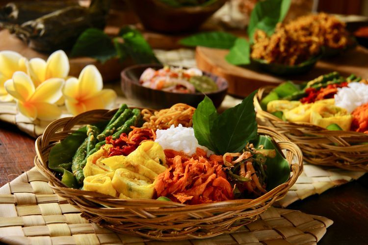 restoran, 8 Restoran Tradisional Terbaik di Indonesia yang Mendunia versi TasteAtlas, 1. Dapur Bali Mula (Les, Bali) – Rating 4.9, 2. Raf Babi Krispi (Denpasar, Bali) – Rating 4.9, 3. Warung Rama (Ubud, Bali) – Rating 4.9, 4. 1945 Restaurant (Jakarta) – Rating 4.7, 5. Warung Mak Beng (Sanur, Bali) – Rating 4.6, 6. Warung Mek Juwel Nasi Campur Ayam (Sayan, Bali) – Rating 4.6, 7. Lapo Marpadotbe (Jakarta) – Rating 4.6, 8. Soto Kadipiro (Bantul, Yogyakarta) – Rating 4.5