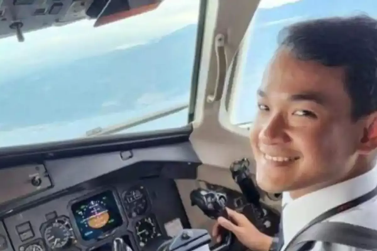 Maros, Pangkep, Gowa, Makassar, Muhammad Farhan Gunawan, Kopilot Pesawat ATR 42-500 Muhammad Farhan Gunawan Dimakamkan di Gowa, Isak Tangis Keluarga di TPU Darussalam Villey, Sosok Pilot Muda yang Berdedikasi, Duka Mendalam Direksi PT Indonesia Air Transport, Apresiasi untuk Tim SAR Gabungan