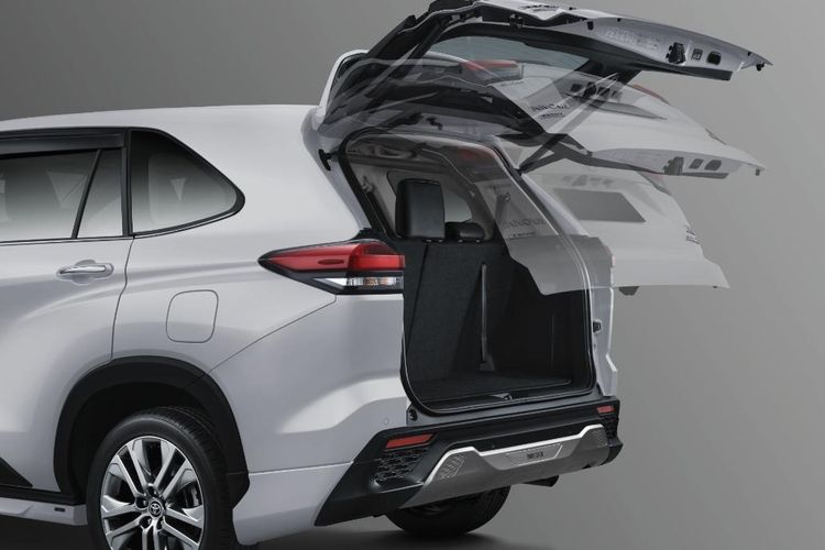 fitur keselamatan, Toyota Kijang Innova Zenix, konektivitas real-time, pembaruan terbaru, Toyota Innova Zenix Hybrid: Simak Skema Cicilan Terbaru, Fitur Tambahan, Head Unit Terhubung, Fitur Keselamatan , Simulasi Cicilan Toyota Innova Zenix Terbaru