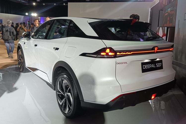 Changan, Deepal S07, Changan Deepal S07, changan, Spesifikasi Changan Deepal S07, Deepal S07 versi Indonesia, Spesifikasi Changan Deepal S07 Versi Indonesia, Meluncur di GJAW 2025