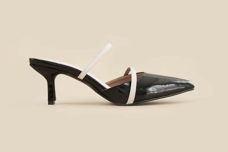 rekomendasi sepatu heels wanita, sepatu heels wanita terbaru, model sepatu heels wanita, heels wanita, sepatu heels kekinian, 5 Rekomendasi Sepatu Heels Merek Lokal, Harga Mulai Rp 100 Ribuan, 1. Heels kristal Winod, 2. Heels nude Namaskara, 3. Heels bermotif LOEI, 4. Heels aksen tali Cloxvox, 5. Pump heels Bartier