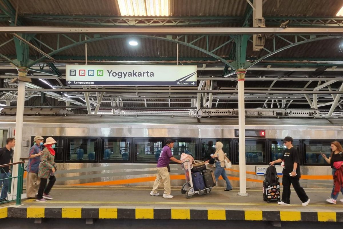 tarif parkir, parkir mobil, parkir motor, biaya parkir, stasiun tugu yogyakarta, parkir stasiun tugu yogyakarta, parkir menginap, Tarif Parkir di Stasiun Tugu Yogyakarta, Berapa Biaya Menginap?, Tarif parkir motor, Tarif parkir mobil, Mikro bus, box, atau elf, Tarif parkir bus