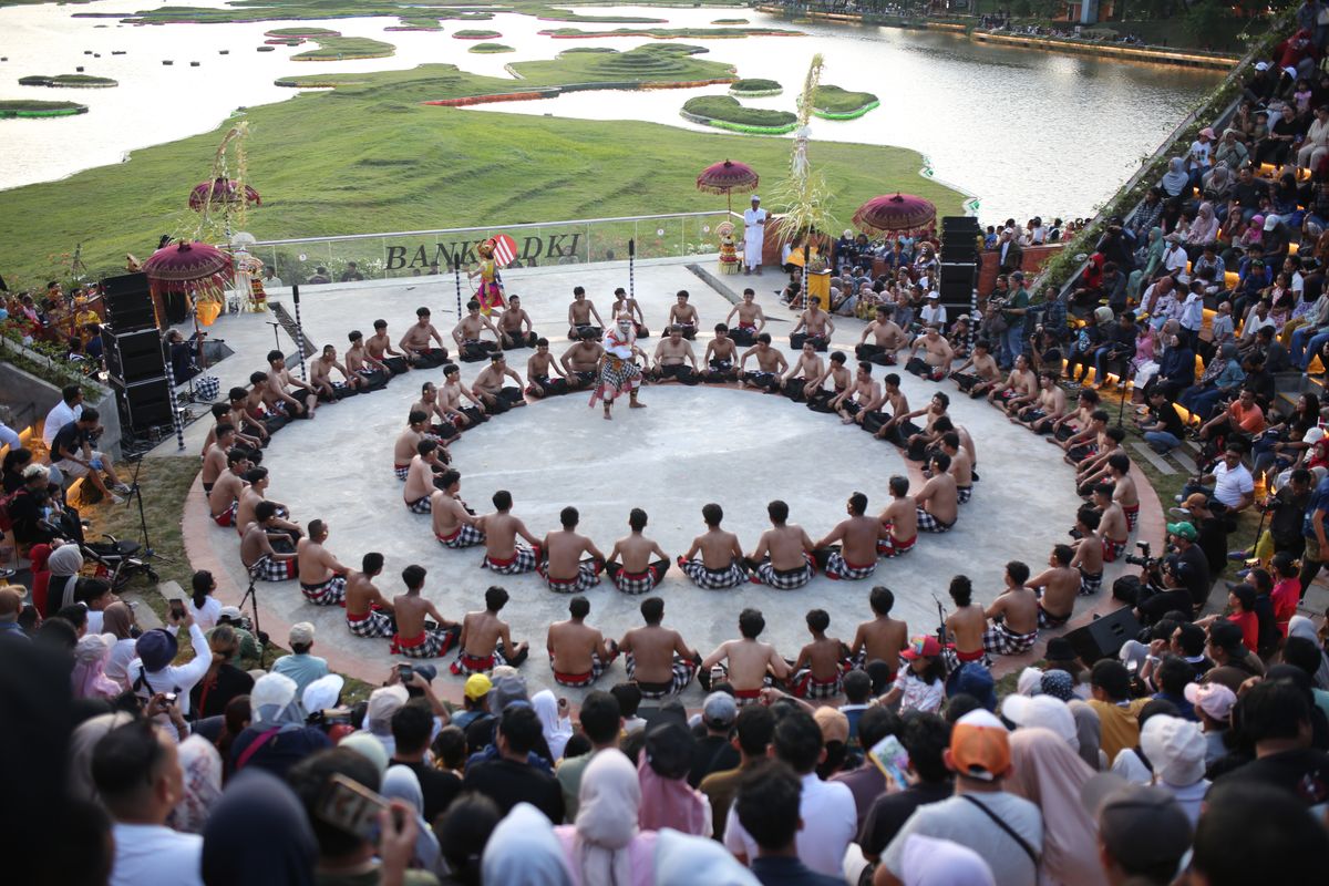 Menteri Pariwisata, Taman Mini, TMII, libur sekolah, taman mini, menteri pariwisata, Taman Mini Berbenah Sambut Libur Sekolah 2025, Angkutan Keliling Ditambah