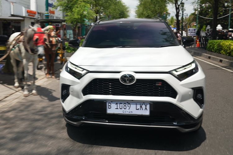Toyota RAV4 GR Sport, desain eksterior, Mengenal Desain Ikonik Toyota RAV4 GR Sport PHEV