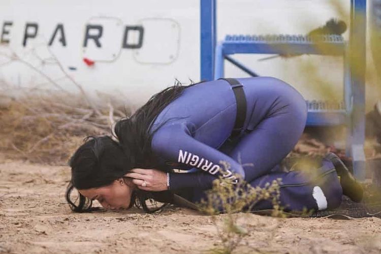 biaya wisata ke luar angkasa, biaya wisata luar angkasa, Katy Perry Blue Origin, biaya blue origin, harga tiket blue origin, biaya naik blue origin, Katy Perry Wisata ke Luar Angkasa Naik Blue Origin, Berapa Biayanya?
