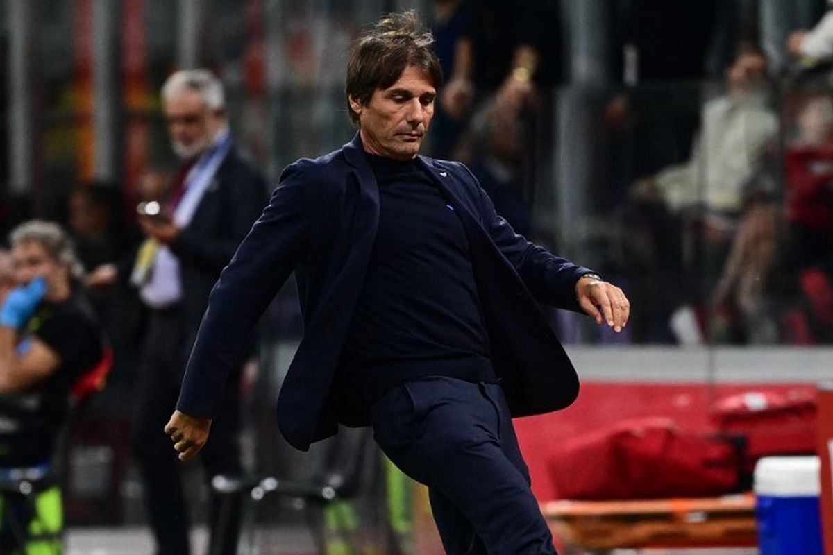 Antonio Conte, Napoli, Liga Italia, Serie A, Stanislav Lobotka, Kekecewaan Pemain Napoli Terhadap Metode Latihan Antonio Conte
