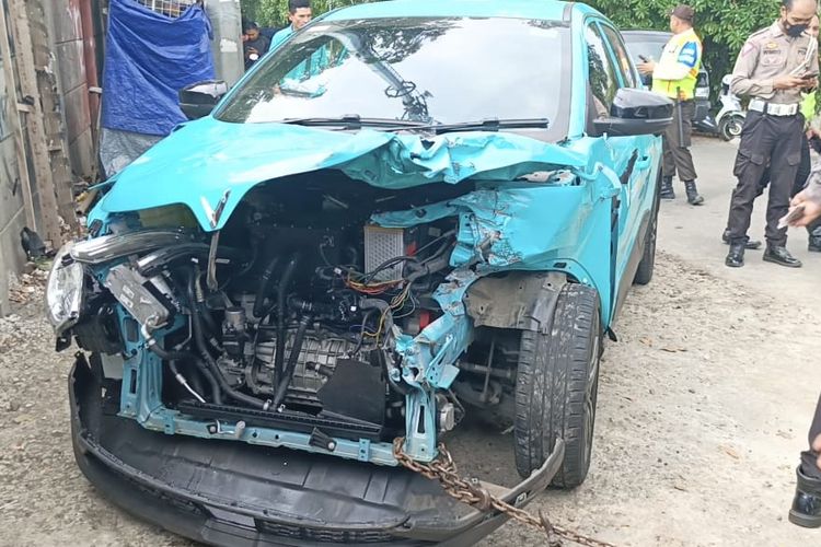 Green SM, taksi listrik, Kecelakaan Taksi Listrik: Ini Catatan dari Ahli