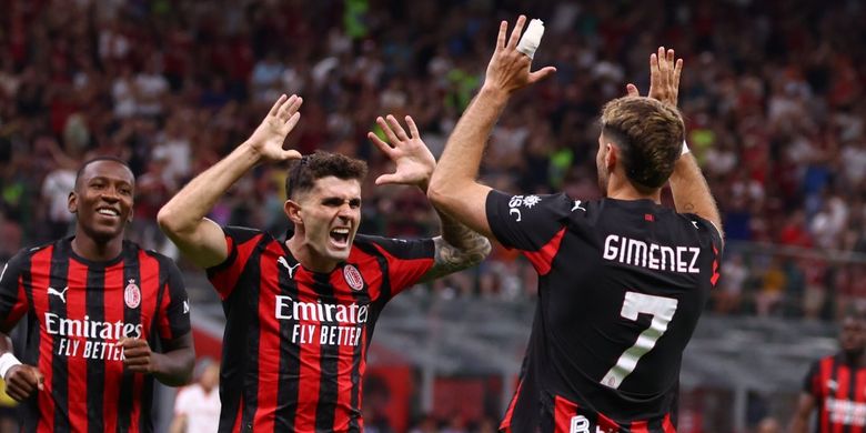 Napoli, Massimiliano Allegri, Serie A, Adrien Rabiot, Luka Modric, Liga Italia, Milan, Scott McTominay, AC Milan vs Napoli, Demetrio Albertini, AC Milan, Stanislav Lobotka, Frank Anguissa, Klaim Legenda Soal Lini Tengah AC Milan Setara dengan Napoli