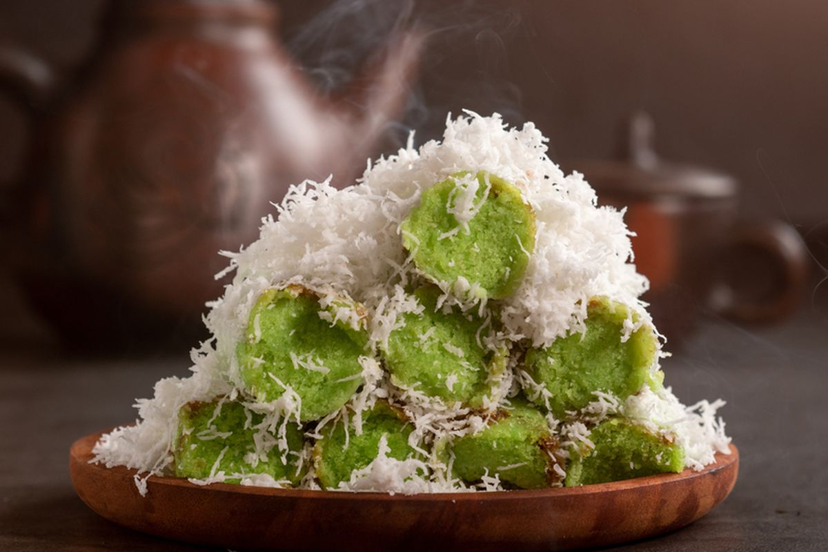kue tradisional kukus, Cara membuat kue putu tanpa bambu, kue putu gula merah, resep kue putu gula merah, kue putu hijau pandan, Resep Kue Putu Gula Merah, Tetap Jadi Walau Tak Perlu Pakai Bambu, Sejarah Singkat dan Ciri Khas Kue Putu, Resep Kue Putu Gula Merah Tanpa Bambu, Cara Membuat Kue Putu Gula Merah Tanpa Bambu, Tips Agar Kue Putu Tanpa Bambu Tetap Lembut dan Mekar