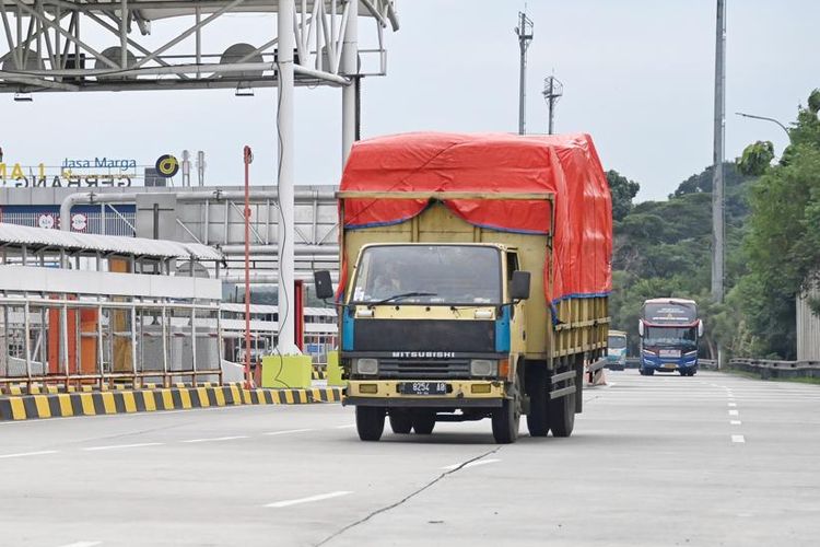 lalu lintas, mudik gratis, Nataru, kecelakaan, pelanggaran, Hasil Evaluasi Angkutan Nataru: Kecelakaan Turun, Pelanggaran Naik