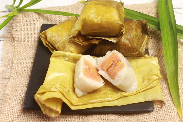 1 Bahan Ini Bikin Nagasari Tidak Mudah basi atau pun Lengket, Santan Jadi Kunci Nagasari Tidak Mudah Basi, Kenapa Santan Harus Direbus Hingga Matang?, Cara Mencampur Tepung agar Nagasari Tidak Bergerindil, Penggunaan Santan Panas Mencegah Adonan Pecah, Tips Tambahan agar Nagasari Lebih Tahan Lama