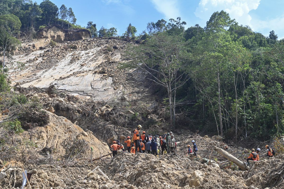 Tapanuli Tengah, longsor tapteng, banjir sumatera, Kisah Divan, Korban Longsor di Tapteng yang Pertaruhkan Nyawa demi Sang Ayah