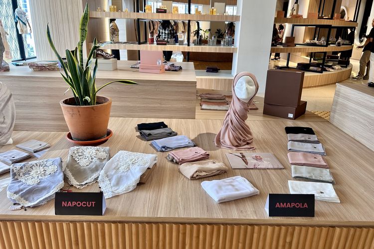 Sarinah Thamrin, Modest Luxe, modest fashion, modest fashion Indonesia, Modest Luxe Sarinah, Wadah Berkumpulnya Jenama Fesyen Muslim Lokal Indonesia, Kurasi ketat untuk kualitas fesyen lokal terbaik, Jembatan produk lokal ke pasar global, Sarinah sebagai ruang kolaborasi dan pengalaman budaya, Lengkap dari fesyen hingga gaya hidup