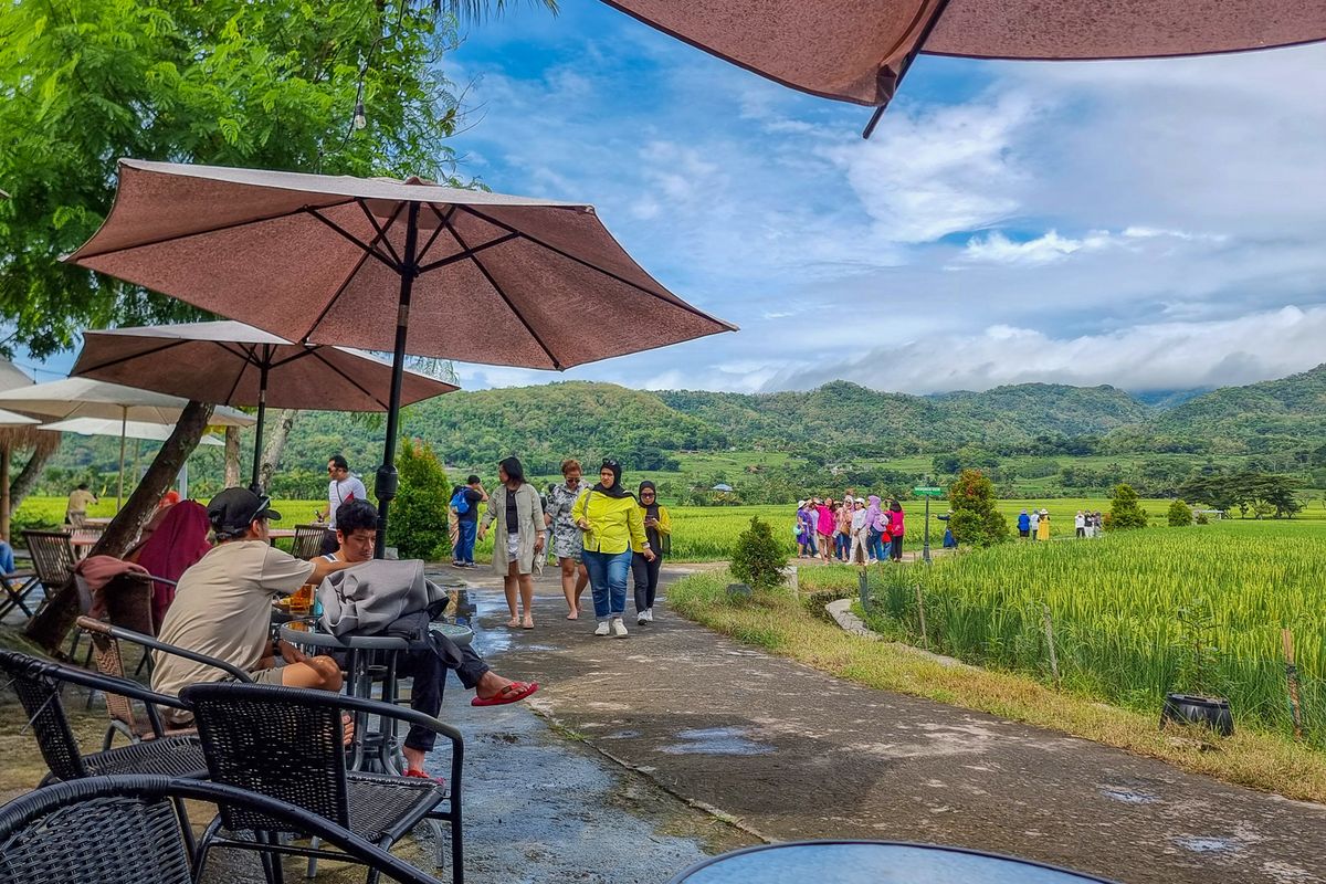 Wisata Persawahan di Yogya Ini Dikunjungi The Dudas, Ada Ariel Noah hingga Raffi Ahmad