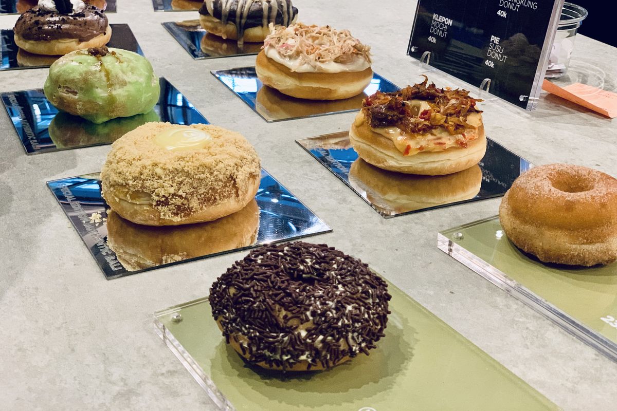 Cara Buat Topping Donat agar Menempel Sempurna ala Chef Pastry