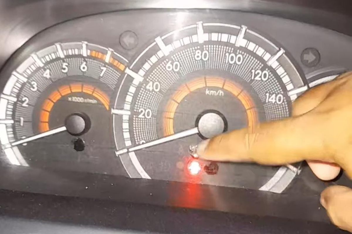 mobil bekas, lampu indikator, Waspada Mobil Bekas, Lampu Indikator Bisa Direkayasa
