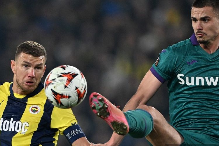 Skotlandia, Craig Gordon, Piala Dunia 2026, Cristiano Ronaldo, pemain veteran, Piala Dunia 2026 Diramaikan Pemain Kepala Empat, Ronaldo Bukan Tertua