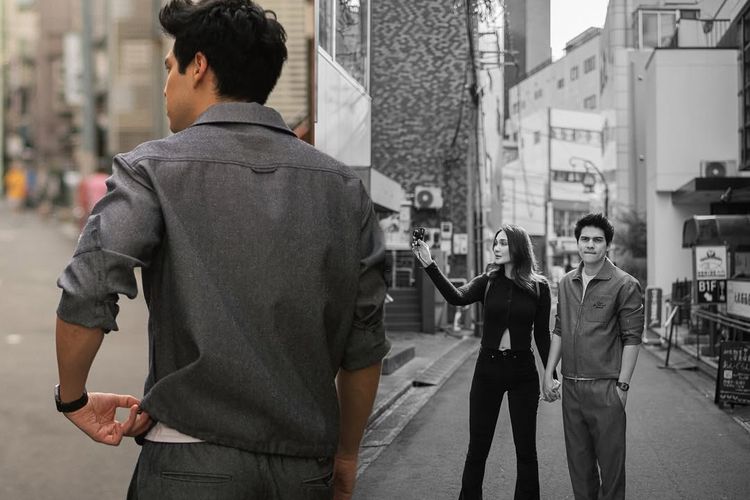 Luna Maya, Maxime Bouttier, resepsi pernikahan, outfit luna maya, luna maya dan maxime menikah, resepsi pernikahan luna maya, resepsi luna maya, resepsi pernikahan luna maya dan maxime, resepsi pernikahan luna maya di jakarta, outfit maxime bouttier, 8 Potret Luna Maya dan Maxime Bouttier Jelang Resepsi Pernikahan di Jakarta, 1. Momen makan bareng, 2. Coffee date, 3. Street style, 4. Gaya romantis, 5. Maxime kenakan Dior, 6. Aksesori Hermes, 8. Gaya rambut