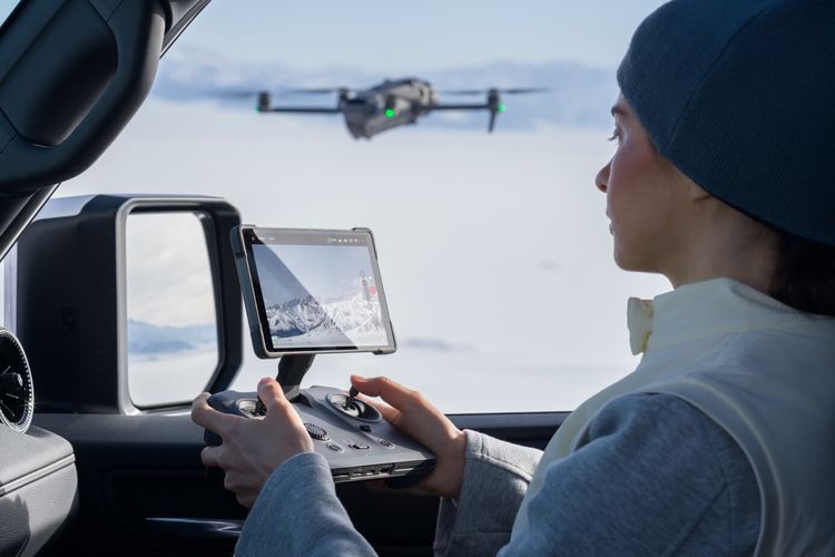 drone, DJI Mavic 3 Pro, Drone, Mavic 4 Pro, kamera, Kamera, DJI Mavic 4 Pro, DJI mavic 4 pro, spesifikasi dji mavic 4 pro, mavic 4 pro, spesifikasi mavic 4 pro, harga mavid 4 pro, Drone DJI Mavic 4 Pro Meluncur dengan Gimbal 360 dan Upgrade Kamera